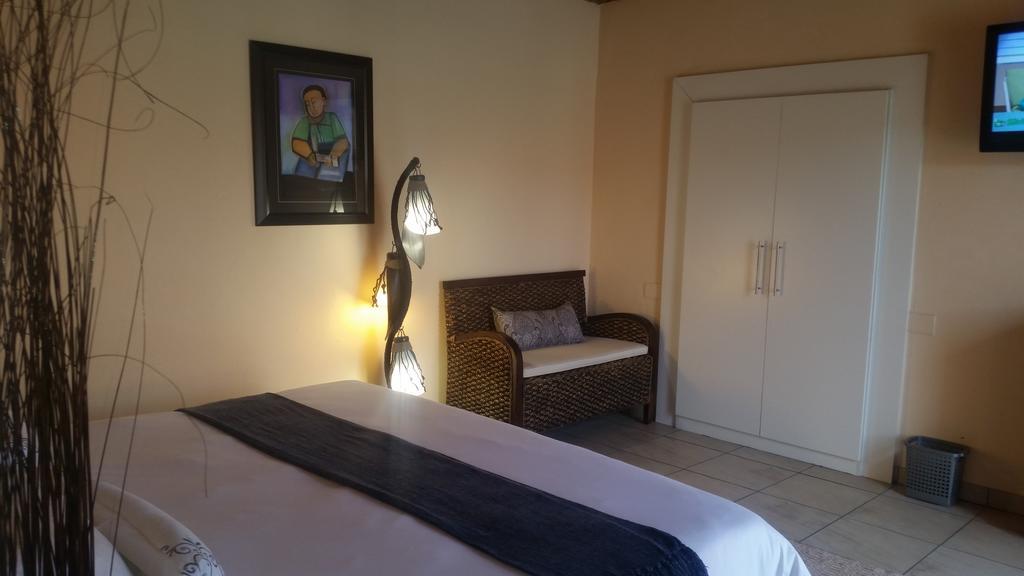 African Phoenix Guest Lodge Johannesburg Exterior foto